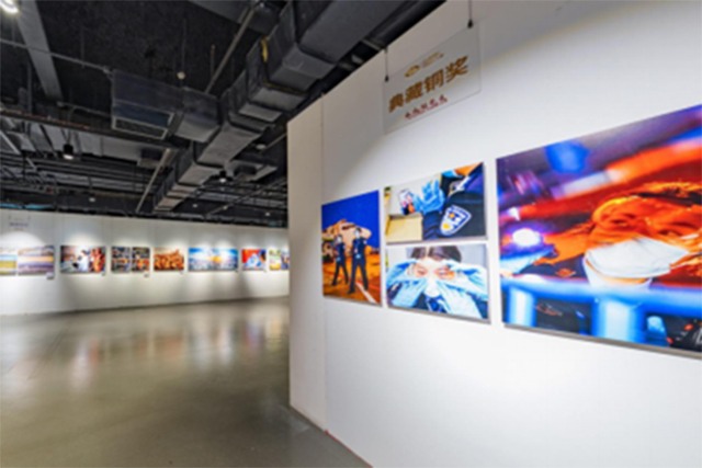 光影追随：奋进新时代，唱响时代主旋律