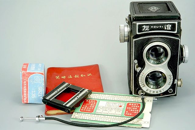 【经典相机】有特色的武汉友谊双反相机